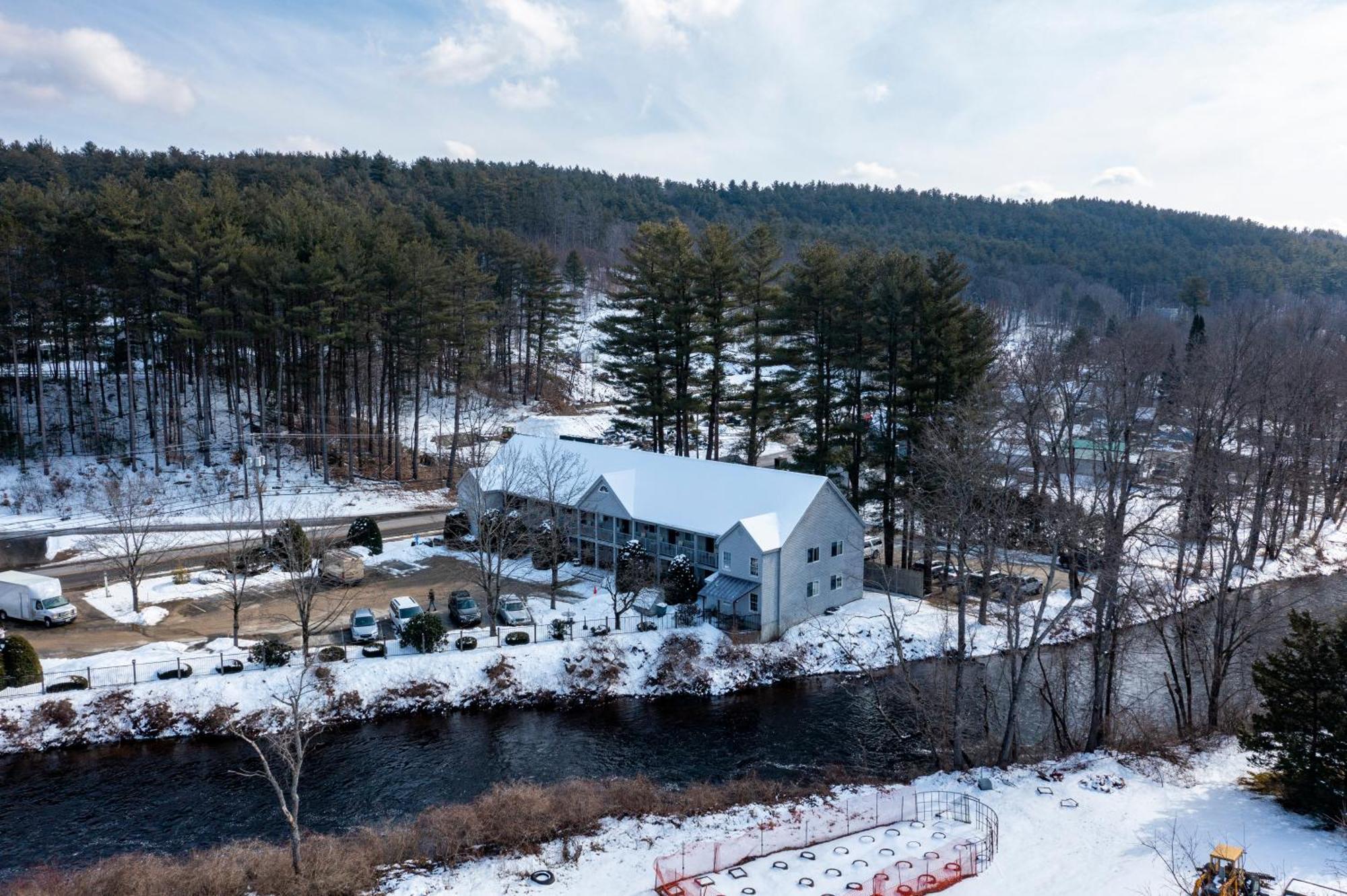 Riverhouse By Weekender Formerly Jack Daniels Inn Peterborough Bagian luar foto